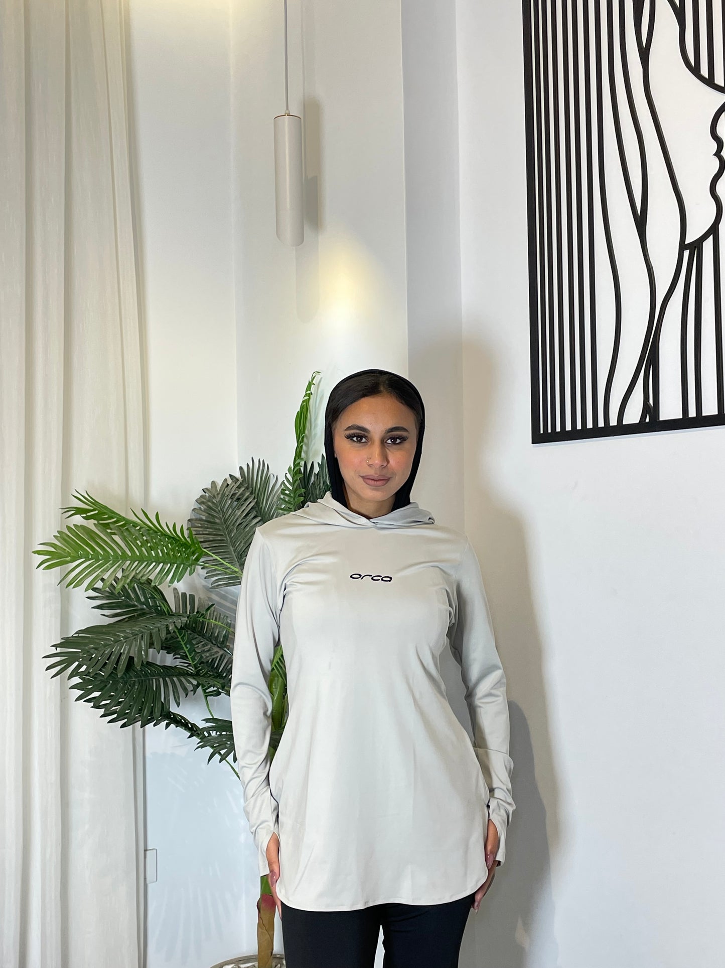 تيشرت تمرين كابيتشو طويل - بفتحة إصبع (Dry Fit)