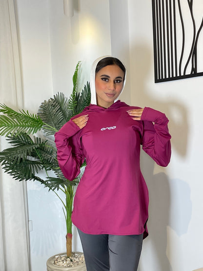 تيشرت تمرين كابيتشو طويل - بفتحة إصبع (Dry Fit)